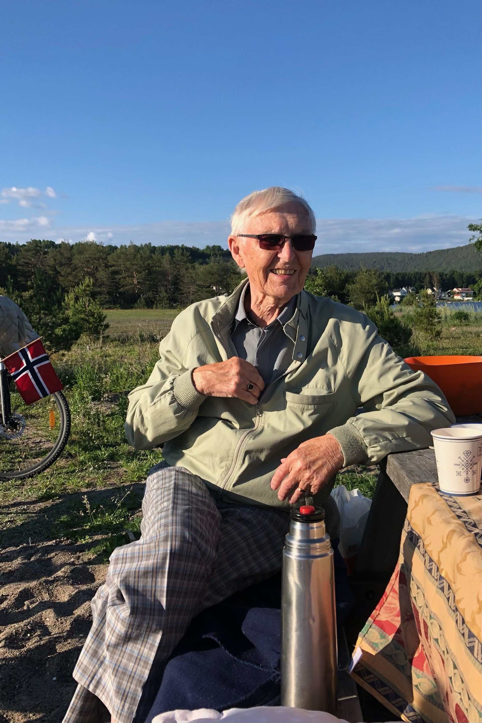 Edgar J Kroken
