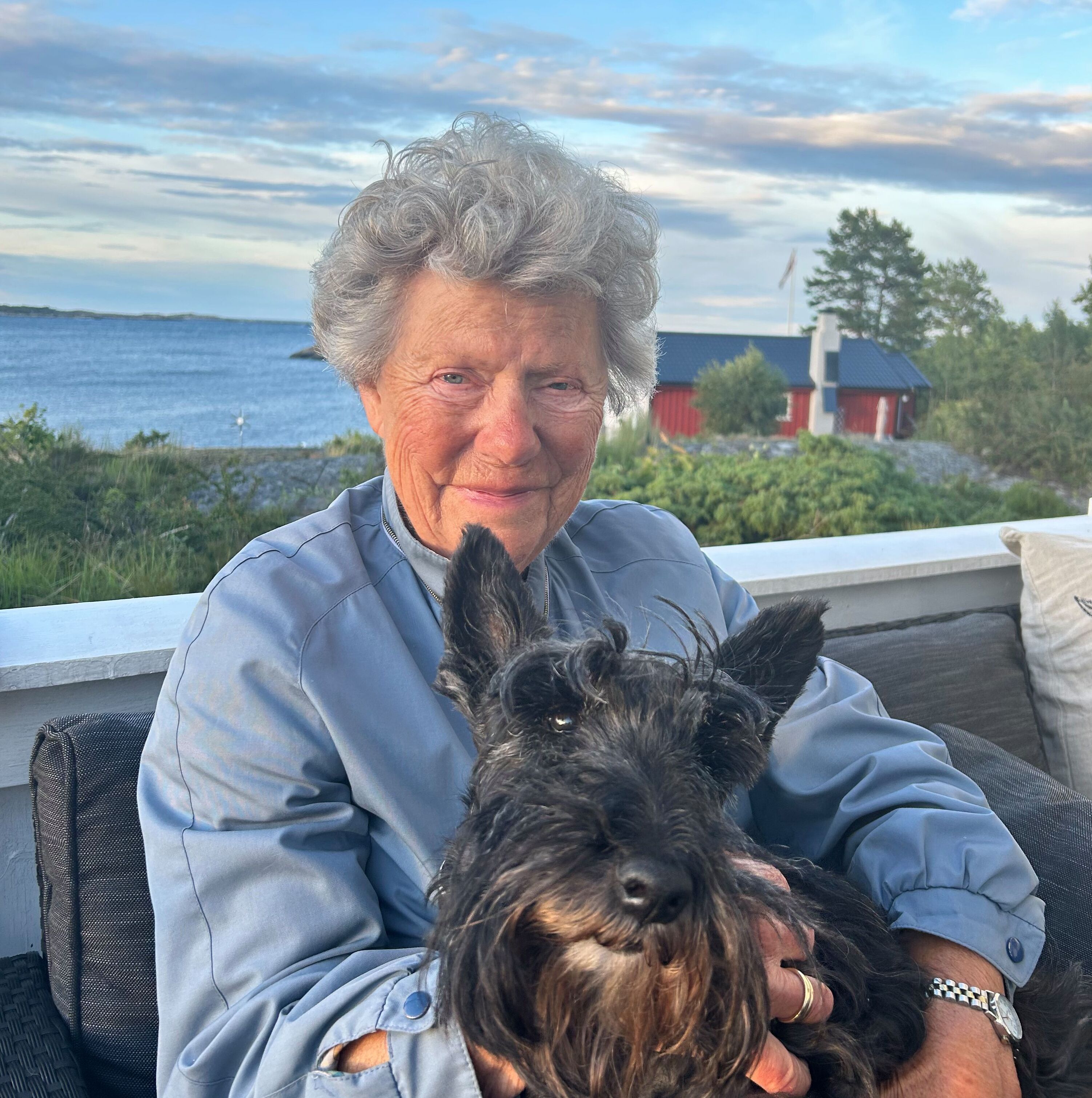 Bess-Kitty Backer Mathiesen | Minneside