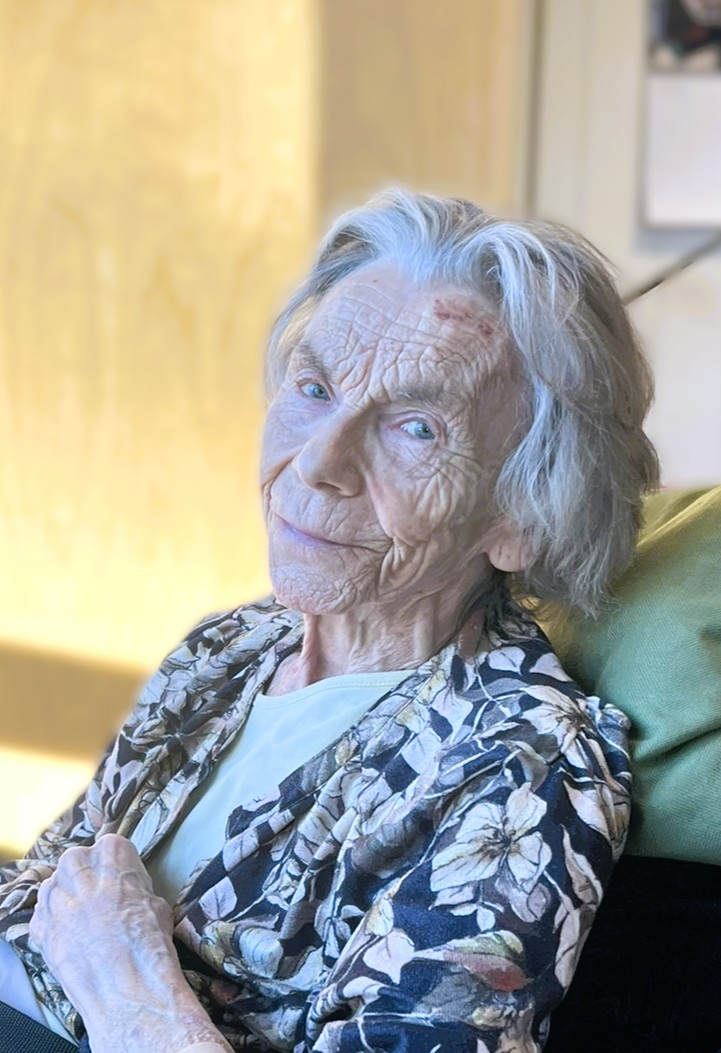 Aase Elisabeth Støverud