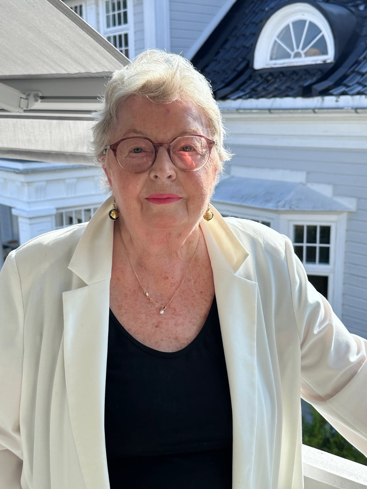 Eleanor Simpson Crichton Vaagenes