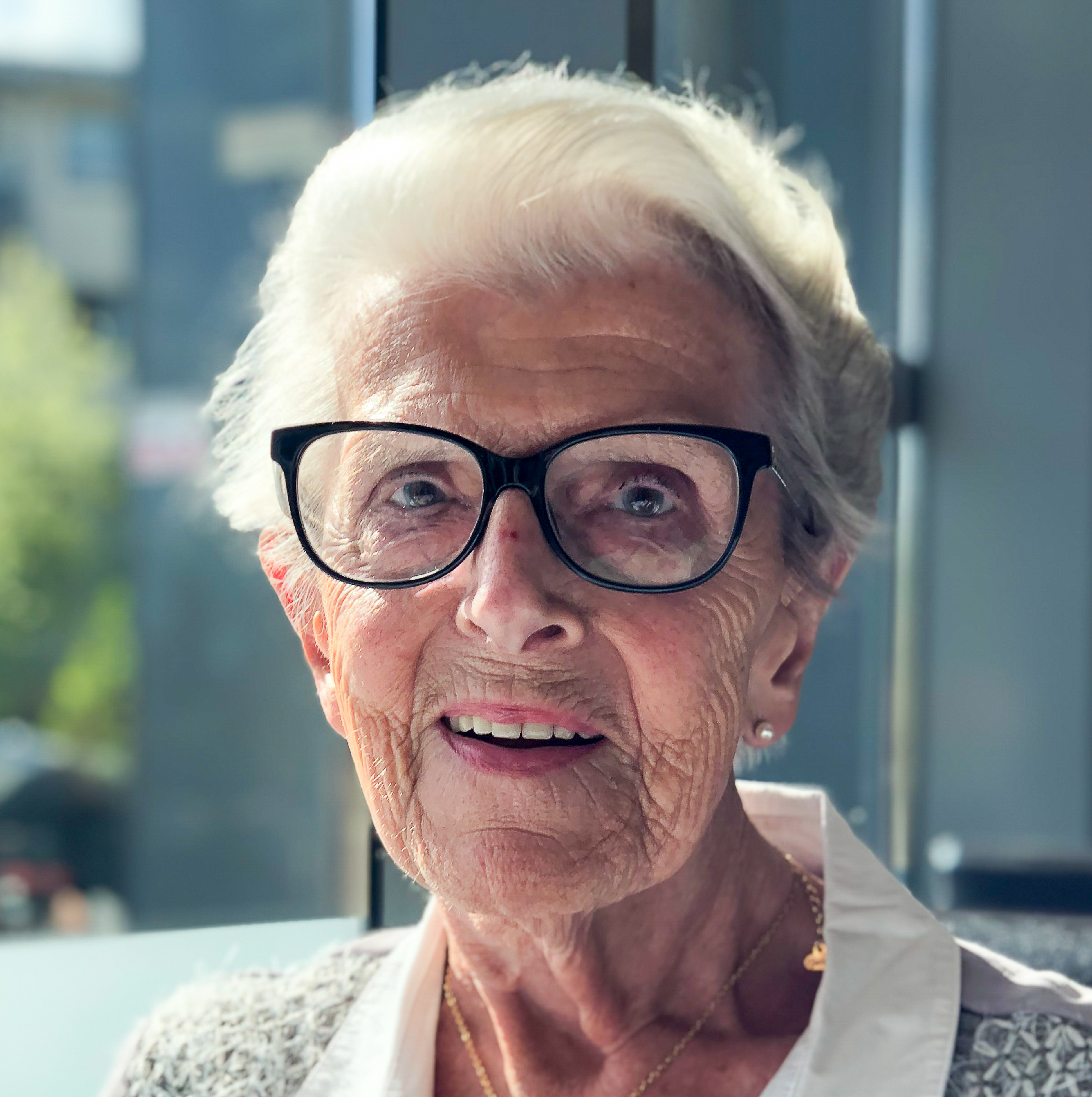 Aud Berit Øvereng